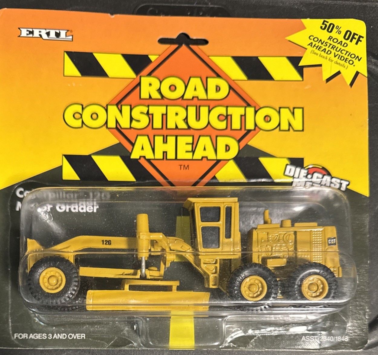 Vintage 1995 ERTL Road Construction Ahead CAT Caterpillar 12G Motor Grader