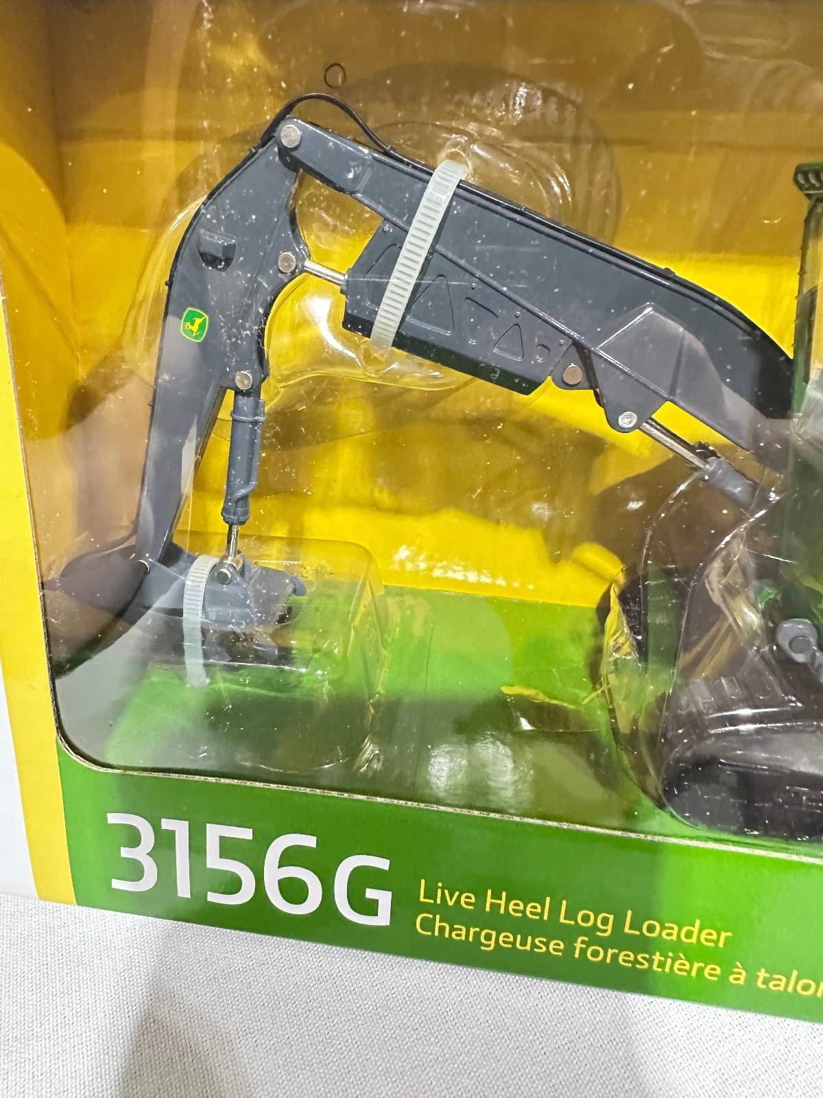 John Deere 3156G Live Heel Log Loader Prestige Collection By Ertl 1/50th Scale