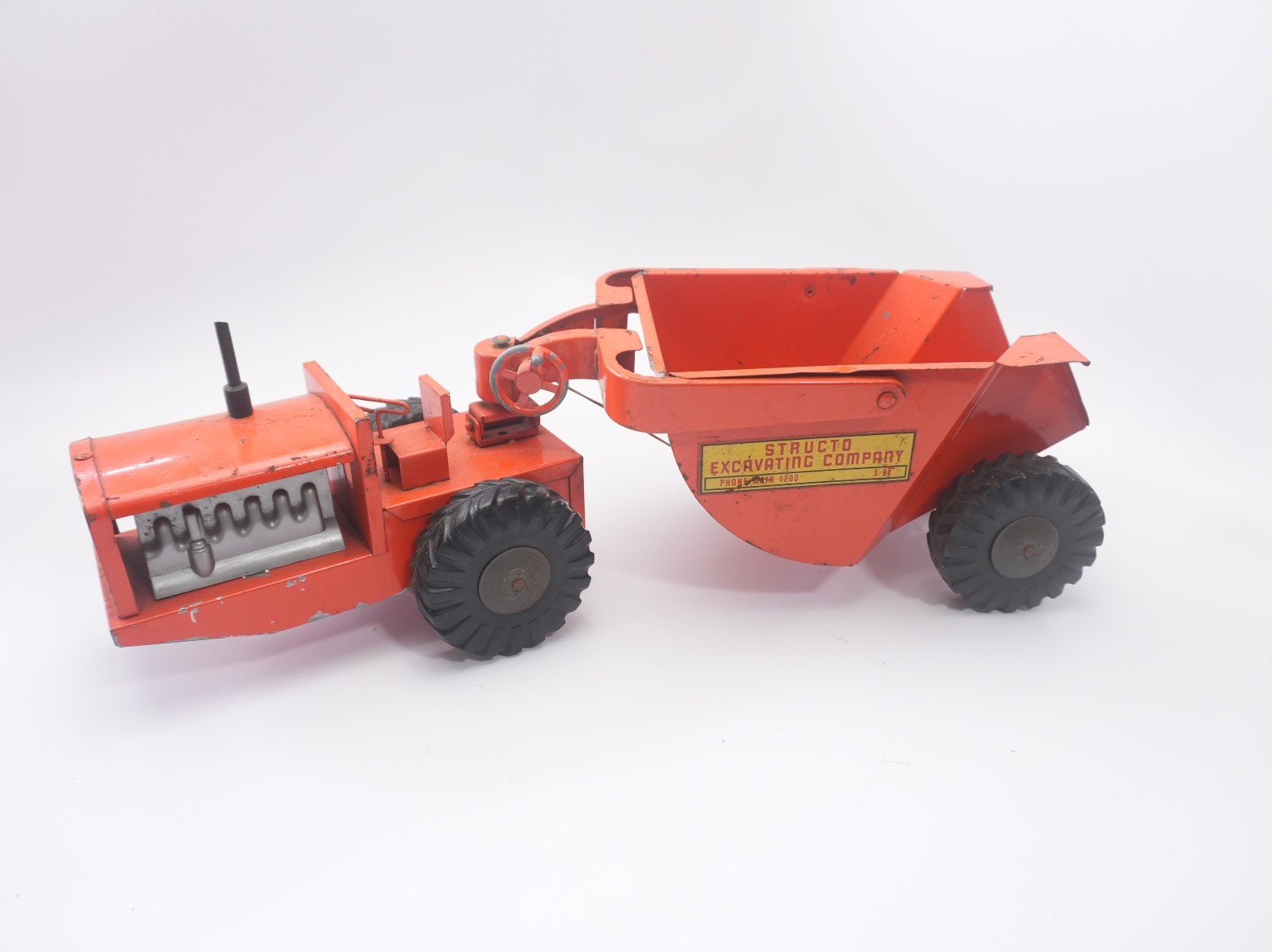 VINTAGE 1950S STRUCTO EXCAVATING COMPANY DUMPER EARTH MOVER CONSTRUCTION TOY