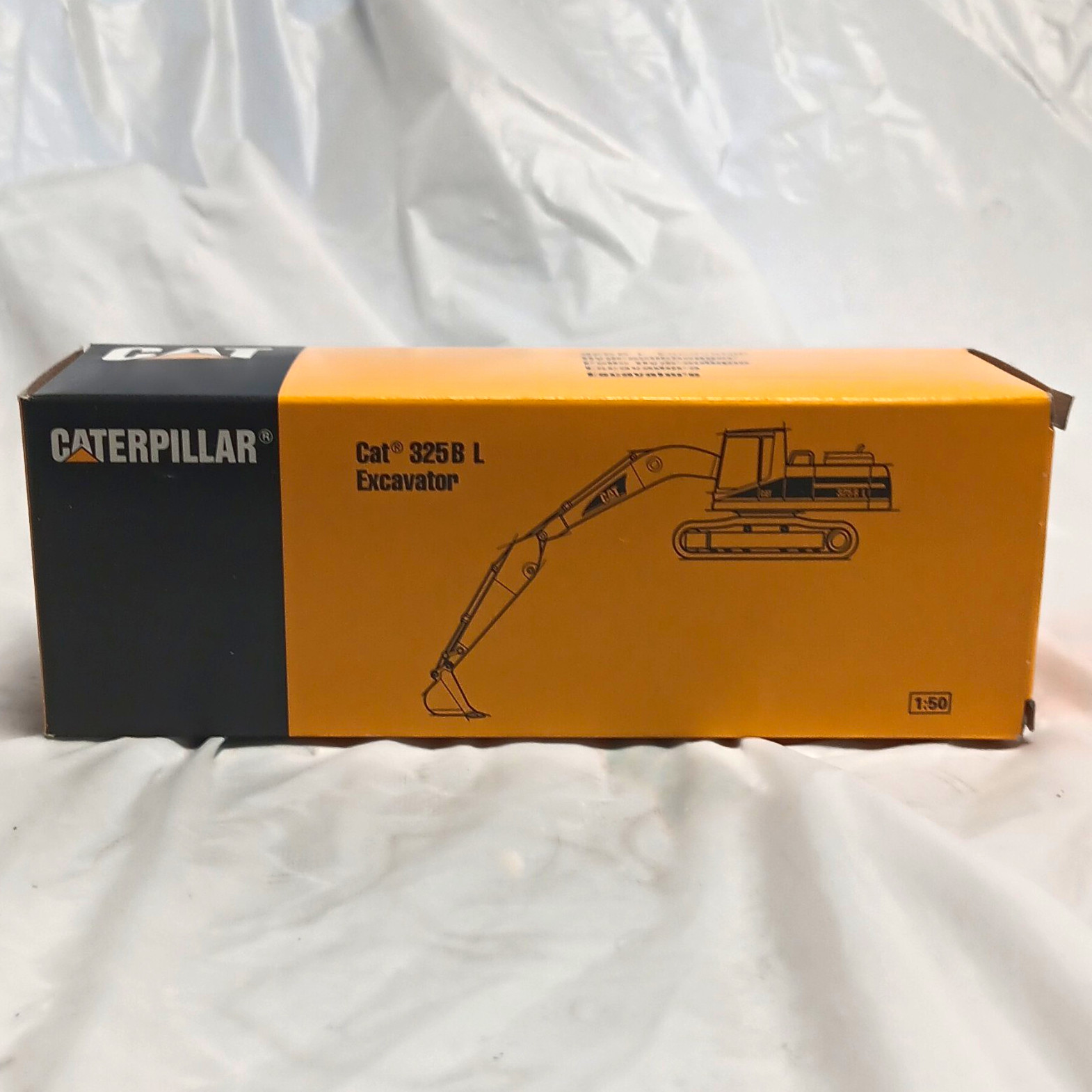 Caterpillar CAT 325B L Excavator 1:50 Yellow/Black Diecast Model Cat Series 17+