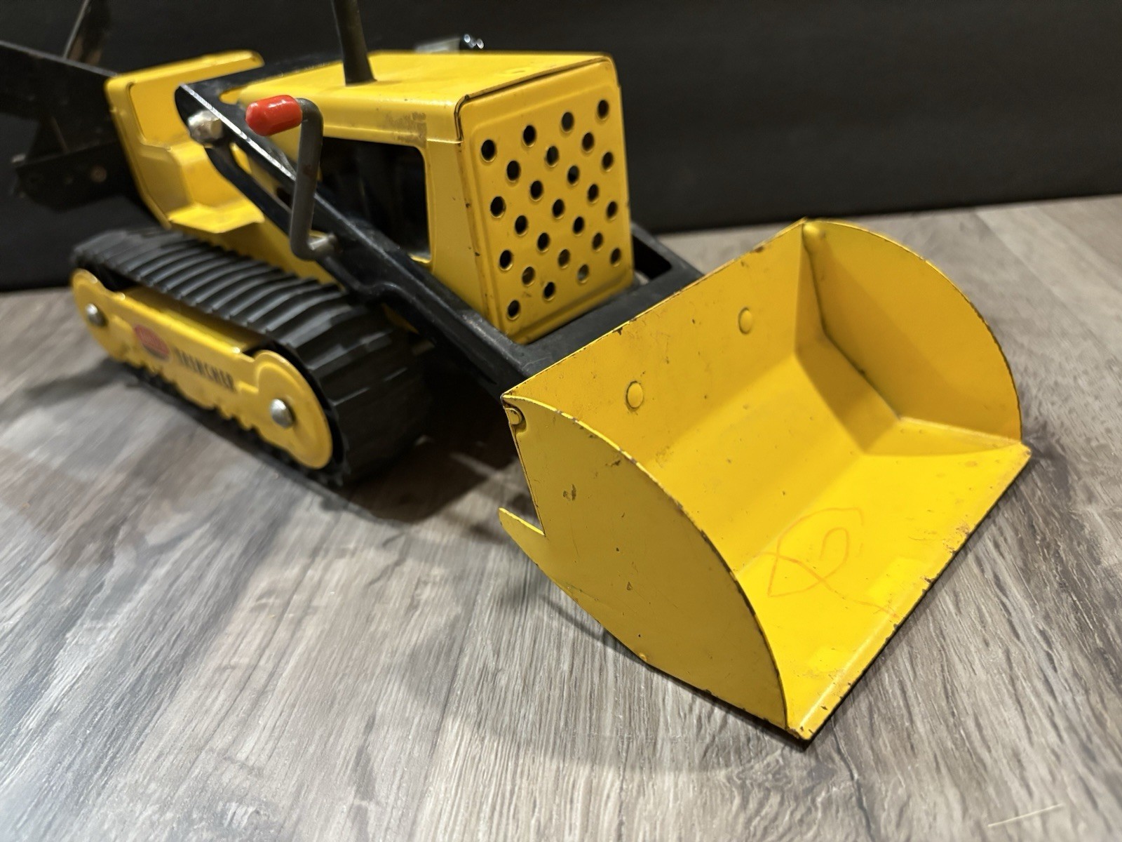 Vintage Tonka T-6 Crawler Trencher Backhoe Loader Pressed Steel Toy USA Tracks