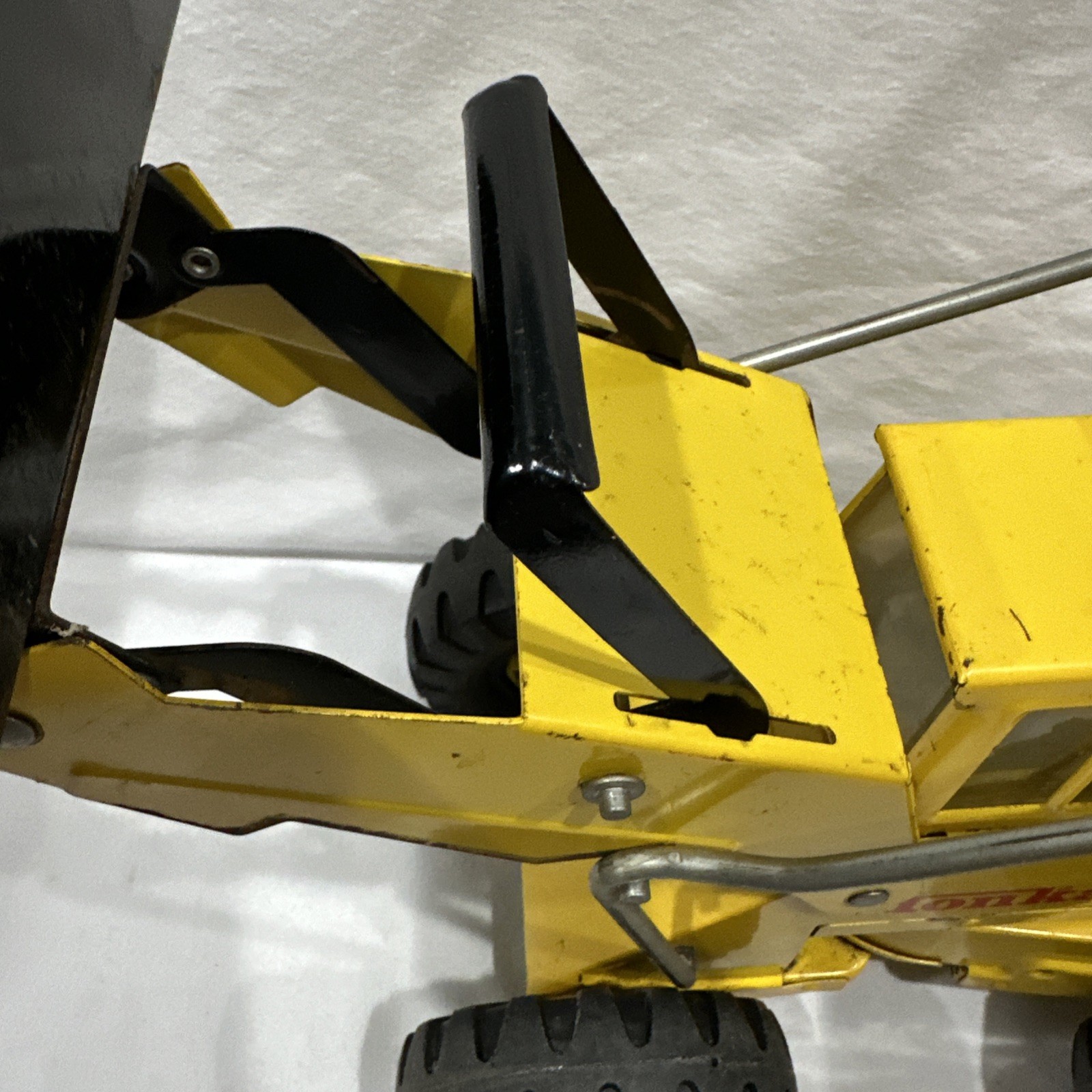 Vintage 1970’s -80’s Tonka Pressed Steel Front Loader XMB-975