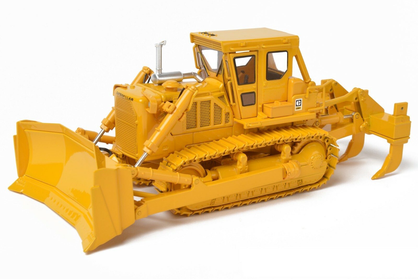 Caterpillar Cat D8K Dozer with U-Blade and Ripper – CCM 1:48 Scale Model New