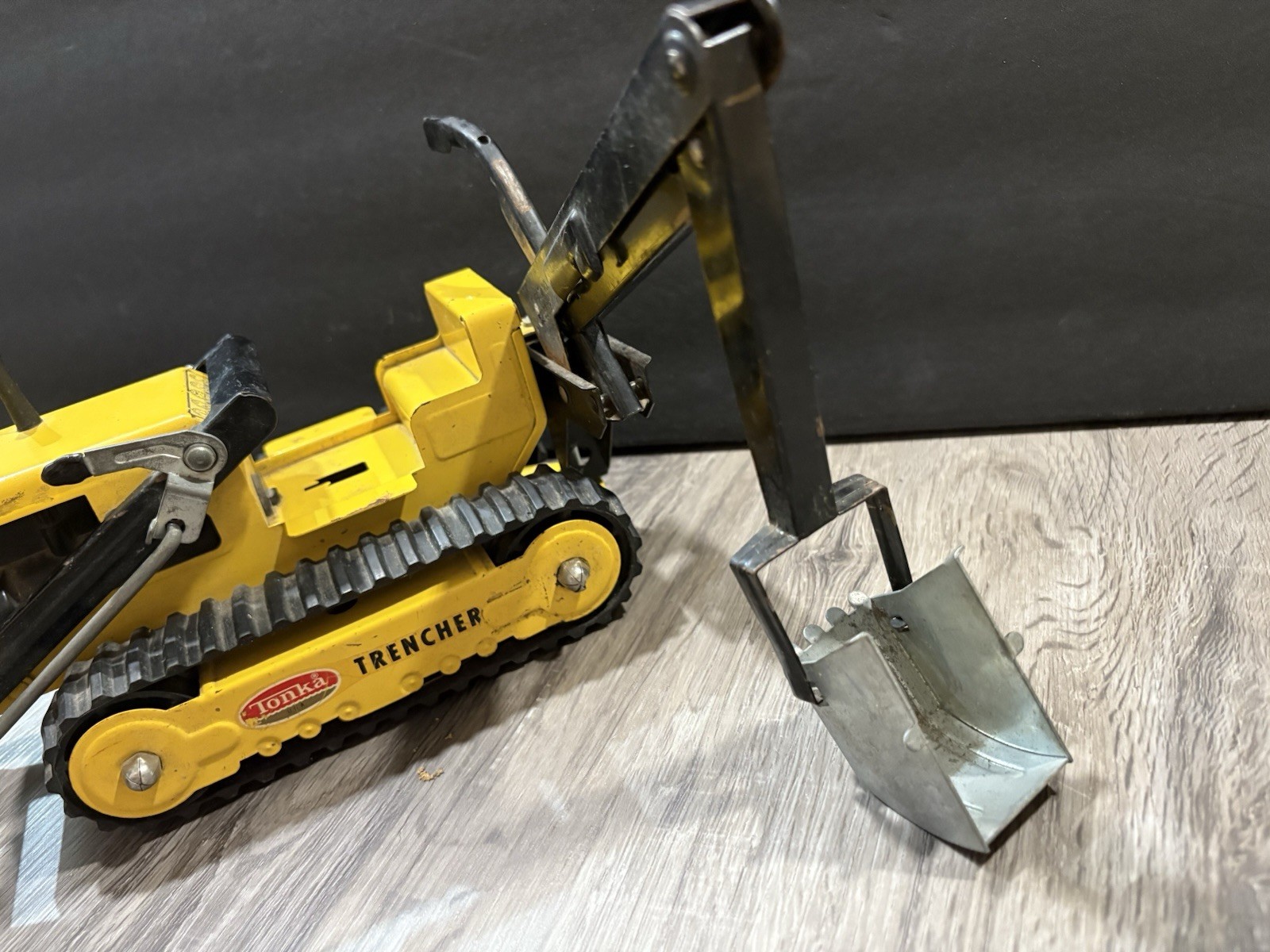 Vintage Tonka T-6 Crawler Trencher Backhoe Loader Pressed Steel Toy USA Tracks