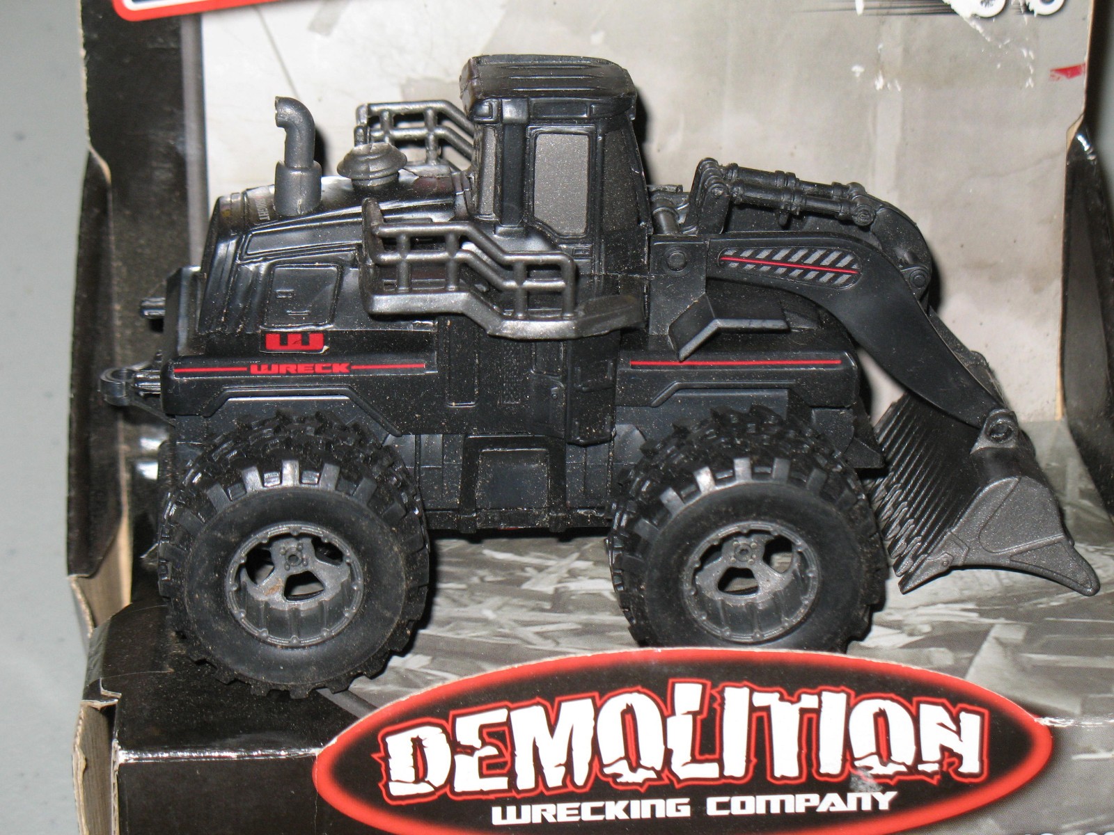New Bright Wheels Demolition Wrecking Company Construction Loader 20325 battery