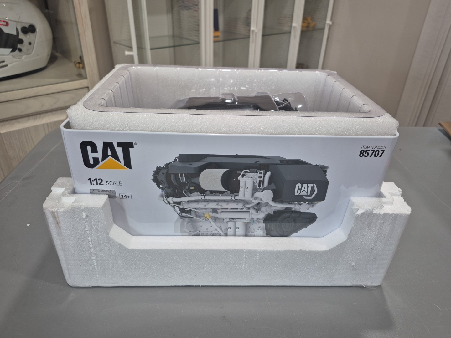 Diecast Masters 1/12 CAT C32B Marine Engine, High Line Series 85707