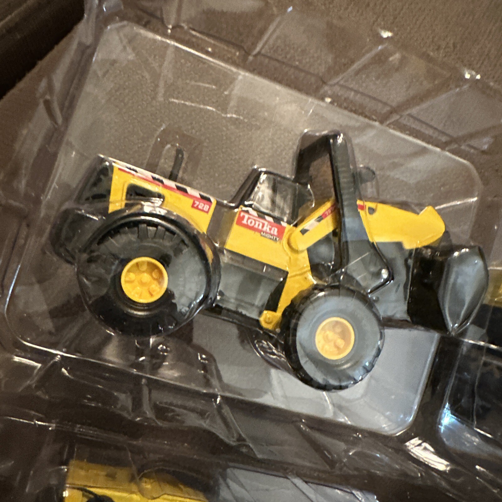 Lot of 4 Tonka Rewards Center heavy equipment vehicles in box T21