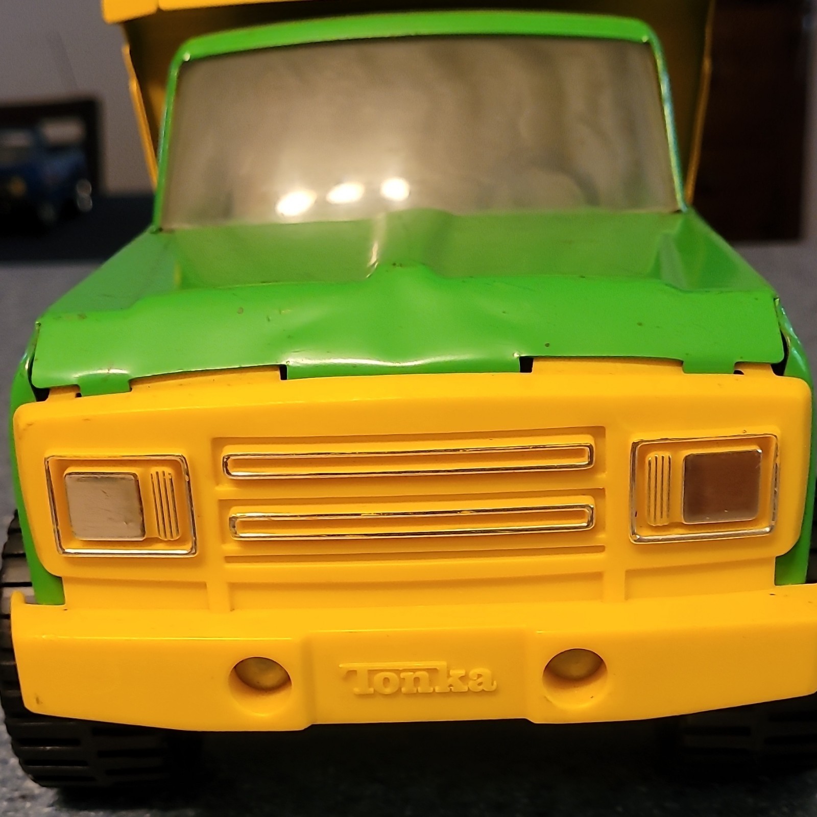 Tonka 13190 Green & Yellow Dump Truck Construction Toy Pressed Steel 1:18 Scale