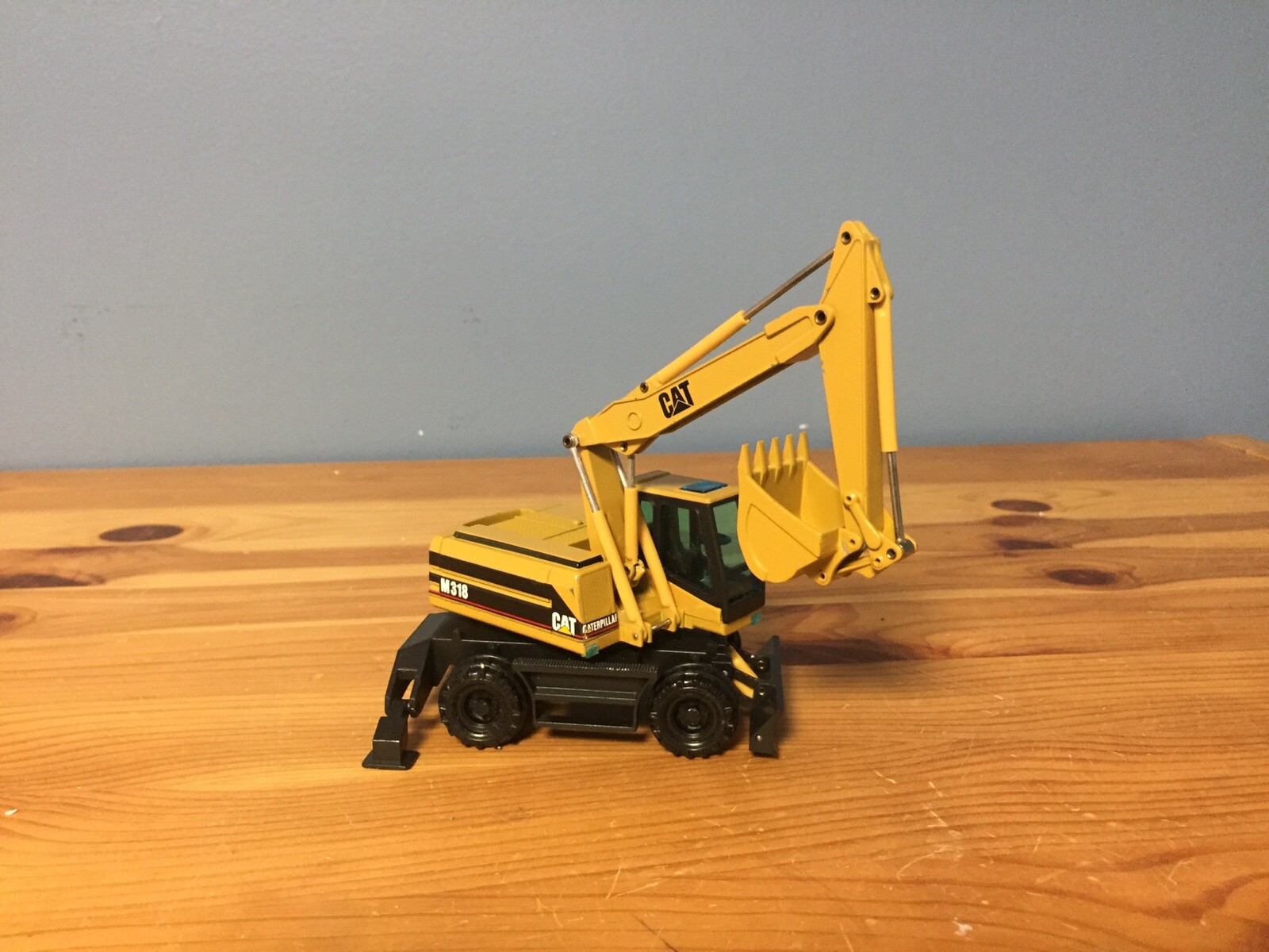 nzg caterpillar