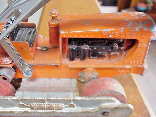 Vintage Hubley #505 Frontend Loader Diesel Bulldozer w/ Wooden Wheels