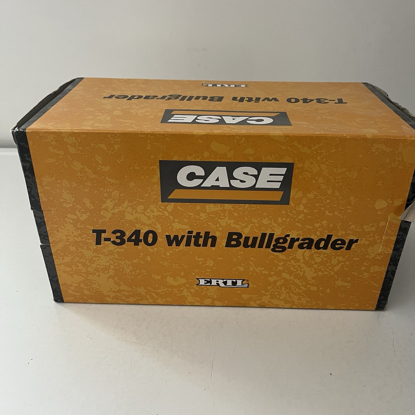Vtg 1998 Ertl 1:16 Scale International T-340 Crawler w/Bullgrader #4380 New Open