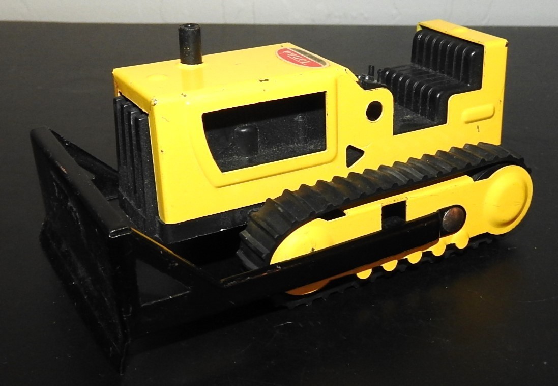Vintage 1970&rsquo;s 4&Prime; TONKA Pressed Steel Bulldozer Yellow & Black Complete CLEAN!