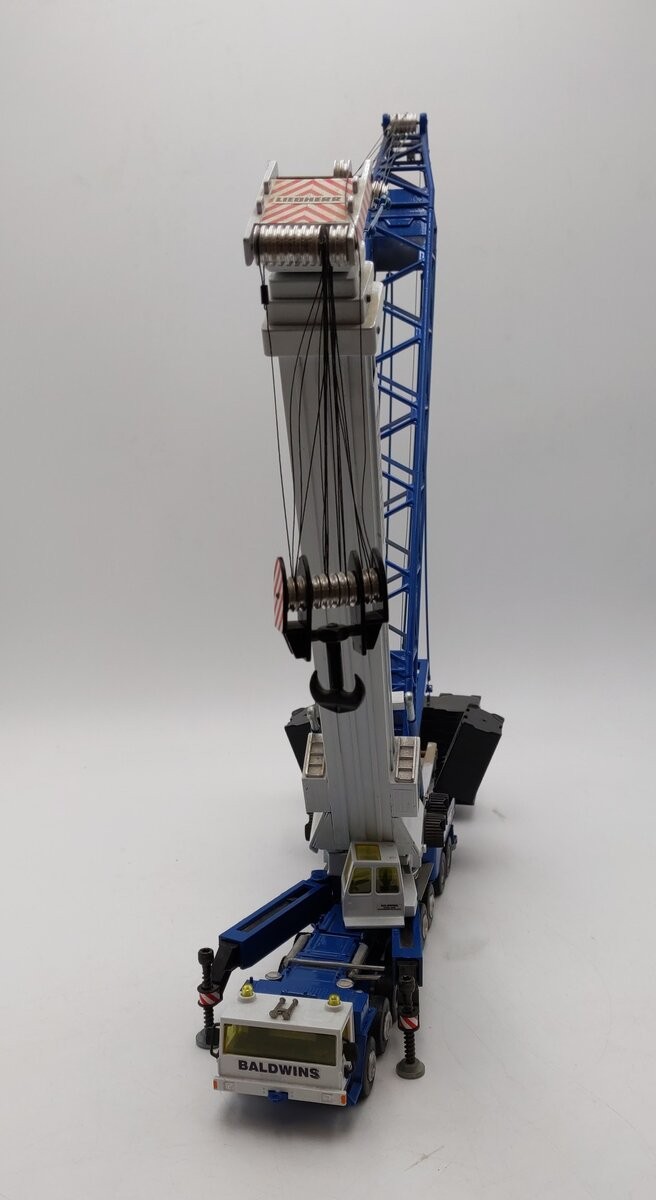 Zon Models 1:50 Scale Liebherr LTM 1500-8.1 8-axle Mobile Crane – Baldwins