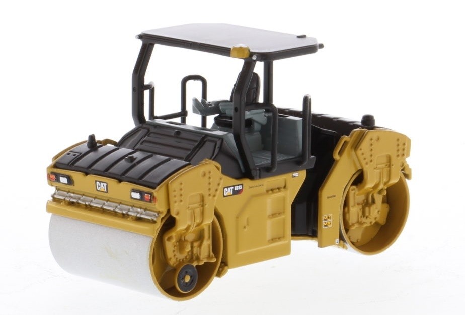 DIECAST MASTERS – CATERPILLAR CB-13 Compactor with Roof – 1/64 – DCM85630