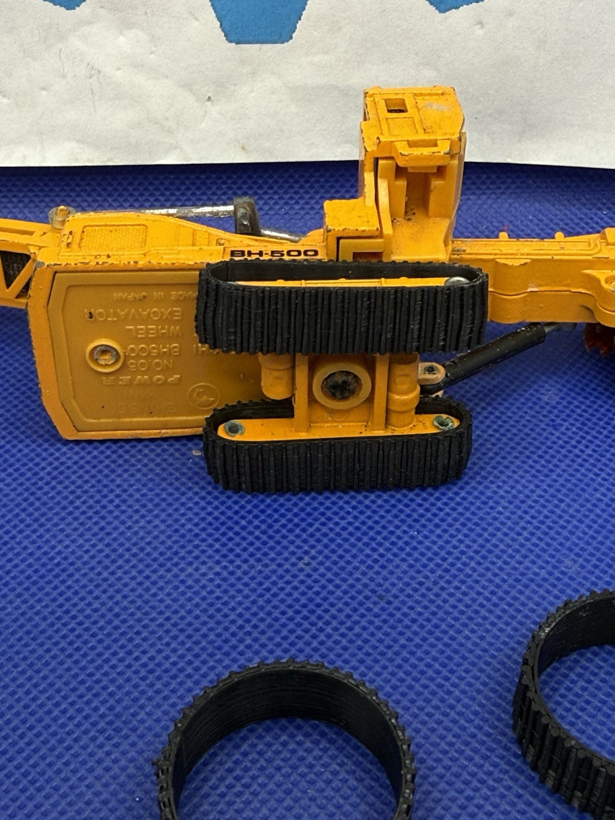 1 set of new tracks for Shinsei Mini Power Hitachi bucket wheel excavator
