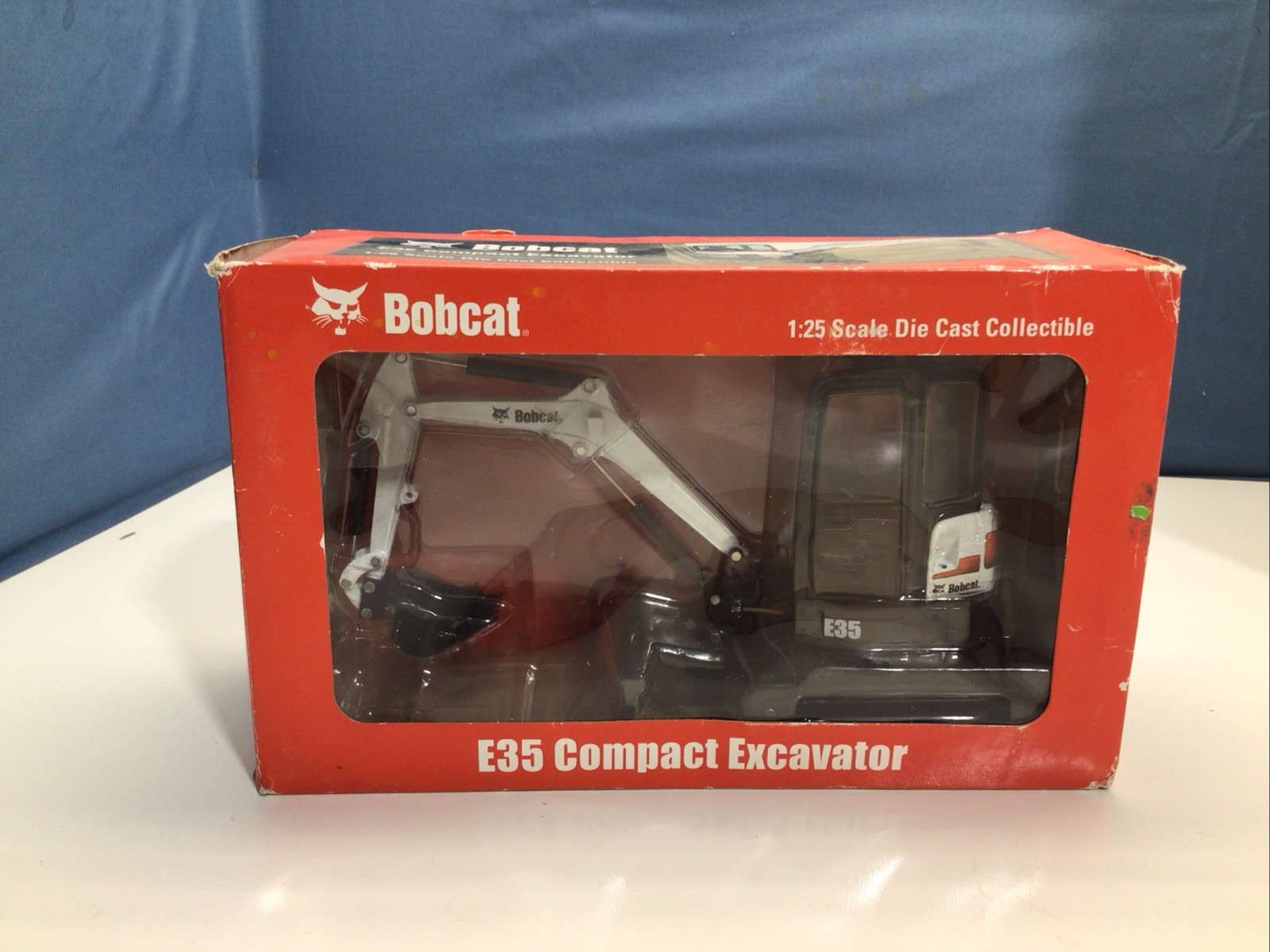 Bobcat E35 Compact Excavator 1:25 Scale Construction Toy Model