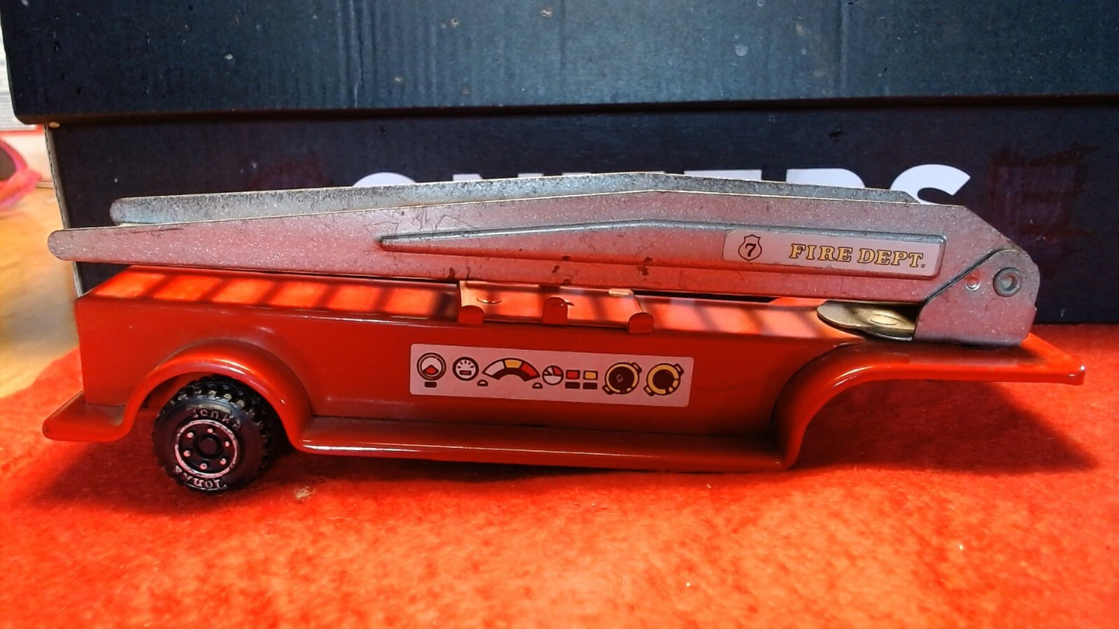 Vintage Tonka All Metal Ladder Fire Truck Trailer only 8 inches long Red