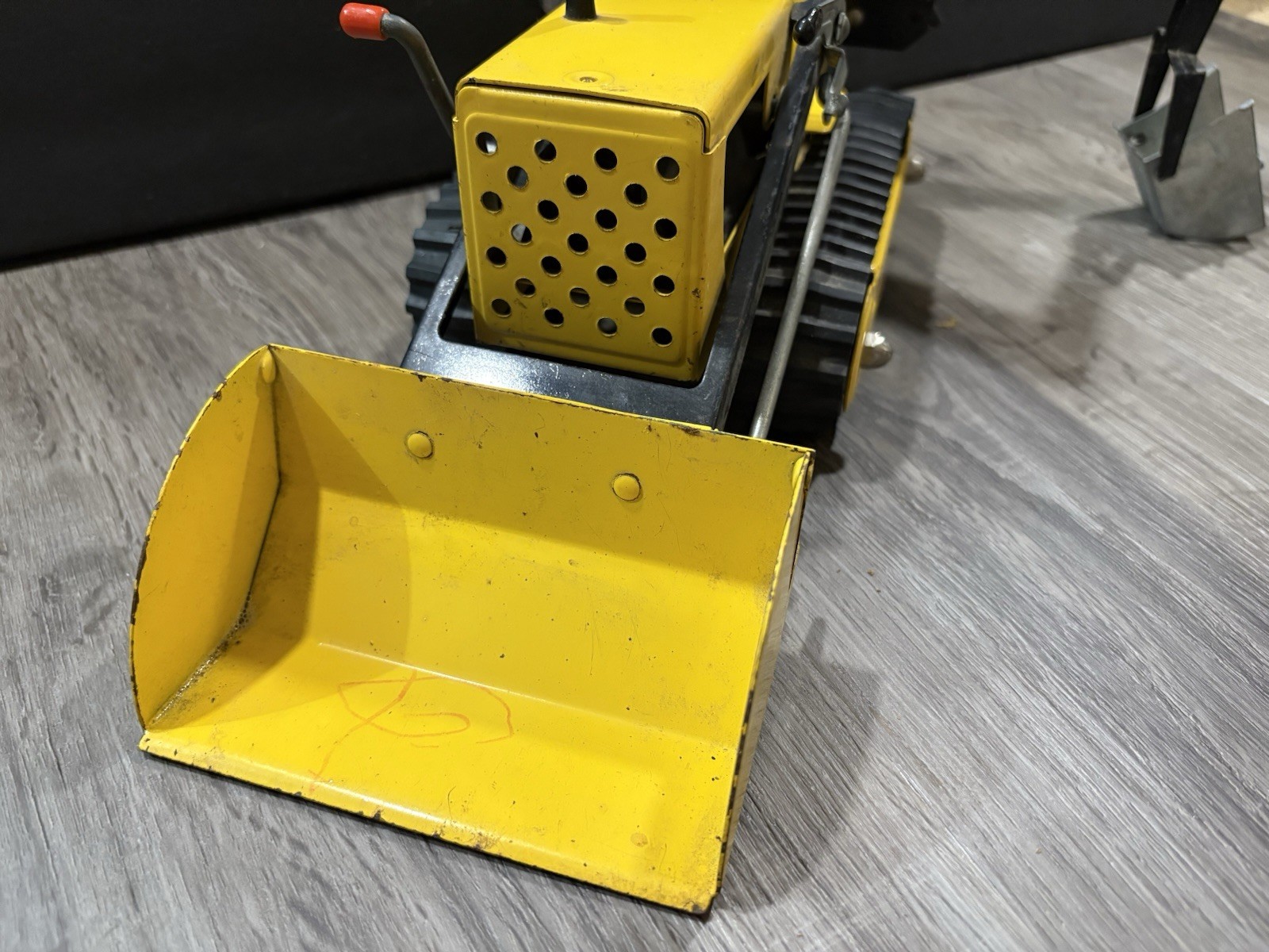 Vintage Tonka T-6 Crawler Trencher Backhoe Loader Pressed Steel Toy USA Tracks