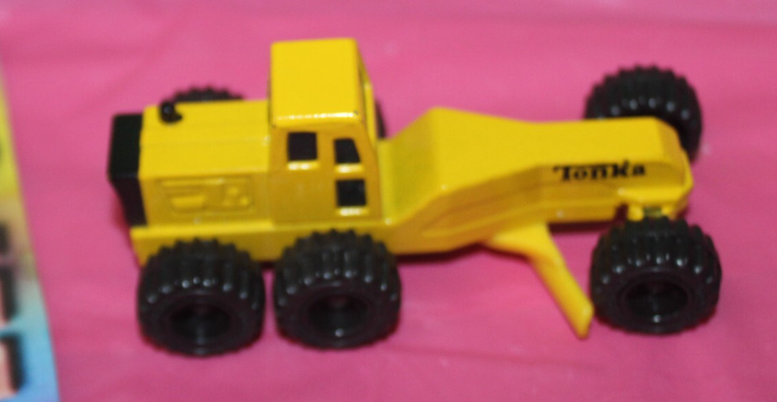 Vintage Yellow Tonka Toy Road Grader Construction Toy 1994 Die Cast Plastic