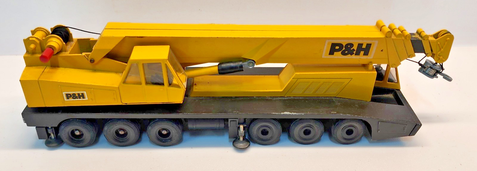 Gescha 1:50 Diecast P&H -1300 Hydraulic Truck Crane. Loose. Missing Side Rigger