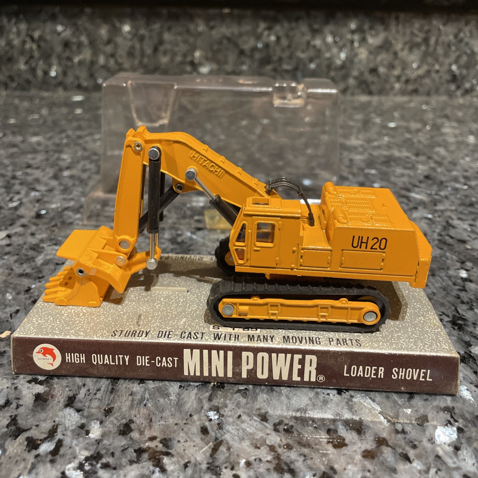 VINTAGE SHINSEI HITACHI UH20 DIECAST MINI POWER LOADER SHOVEL #29 MADE IN JAPAN