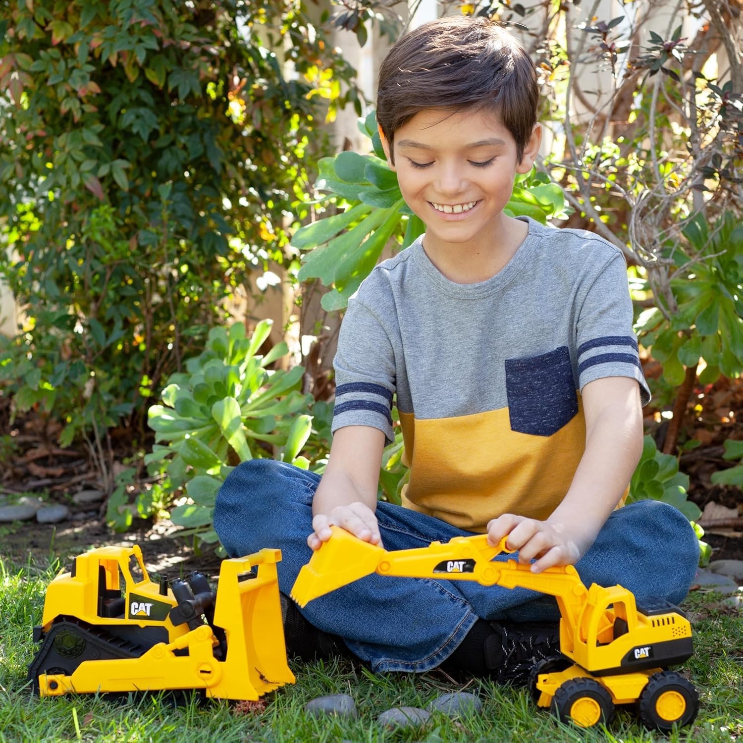 Realistic 10” Heavy-Duty Cat Excavator Toy – Ideal for Active Kids Aged 2+