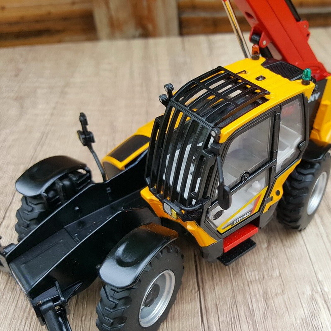 1/35 Scale SANY STH1440 Telehandler Diecast Model Toy Collection Gift