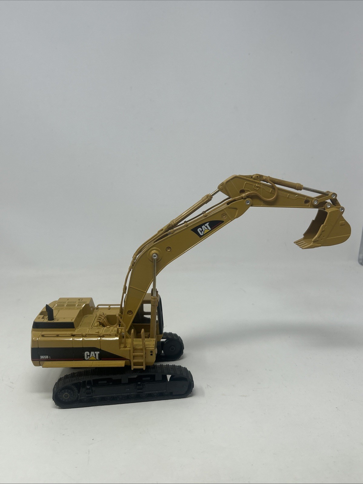 CAT 365B L Series II Hydraulic Excavator 1:50 Model Clean & Mint