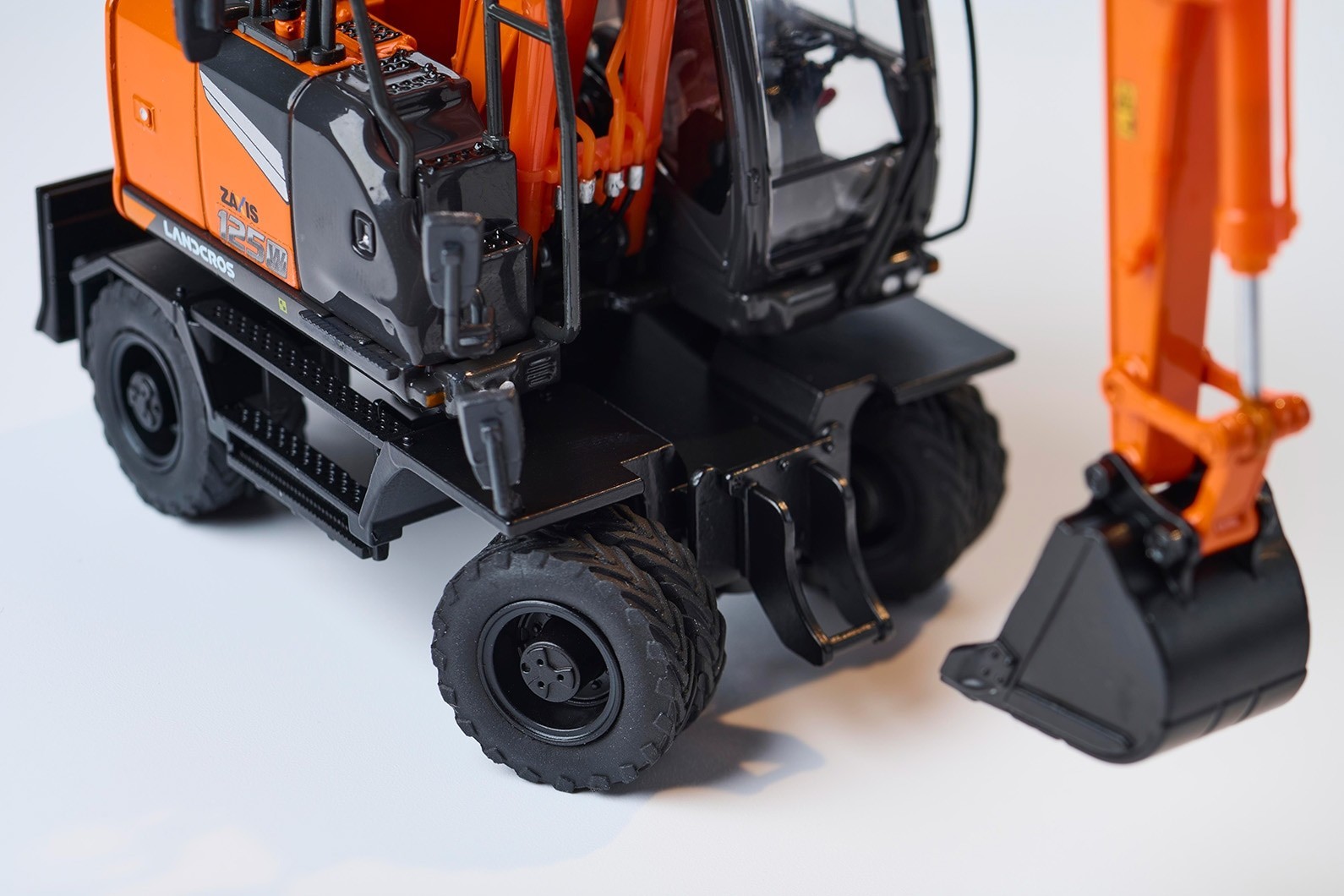 Hitachi ZX125W-7 Wheeled Excavator 1/50 Diecast Model Taxi Yellow New