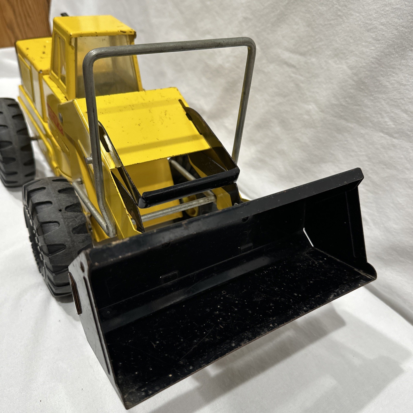 Vintage 1970’s -80’s Tonka Pressed Steel Front Loader XMB-975