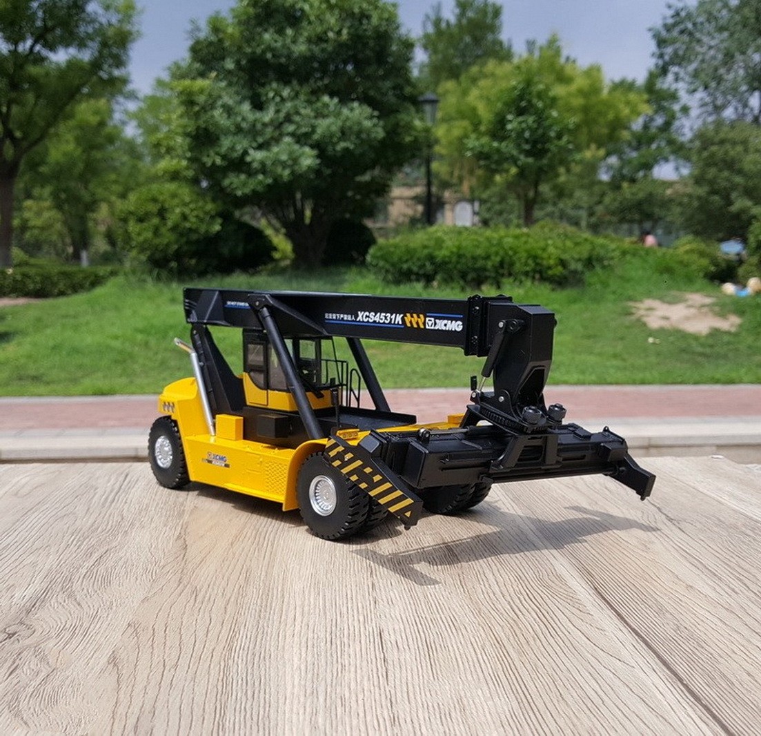1/35 Scale XCMG XCS4531K Container Reach Stacker Diecast Model Toy Gift