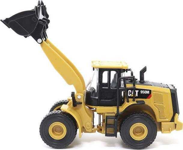 CAT Caterpillar 950M Wheel Loader 1:64 Scale Model – Diecast Masters 84646CS