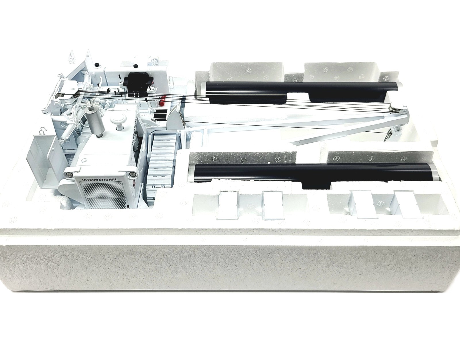International IH TD-25 Pipelayer White First Gear 1:25 Scale Model #49-0153 New