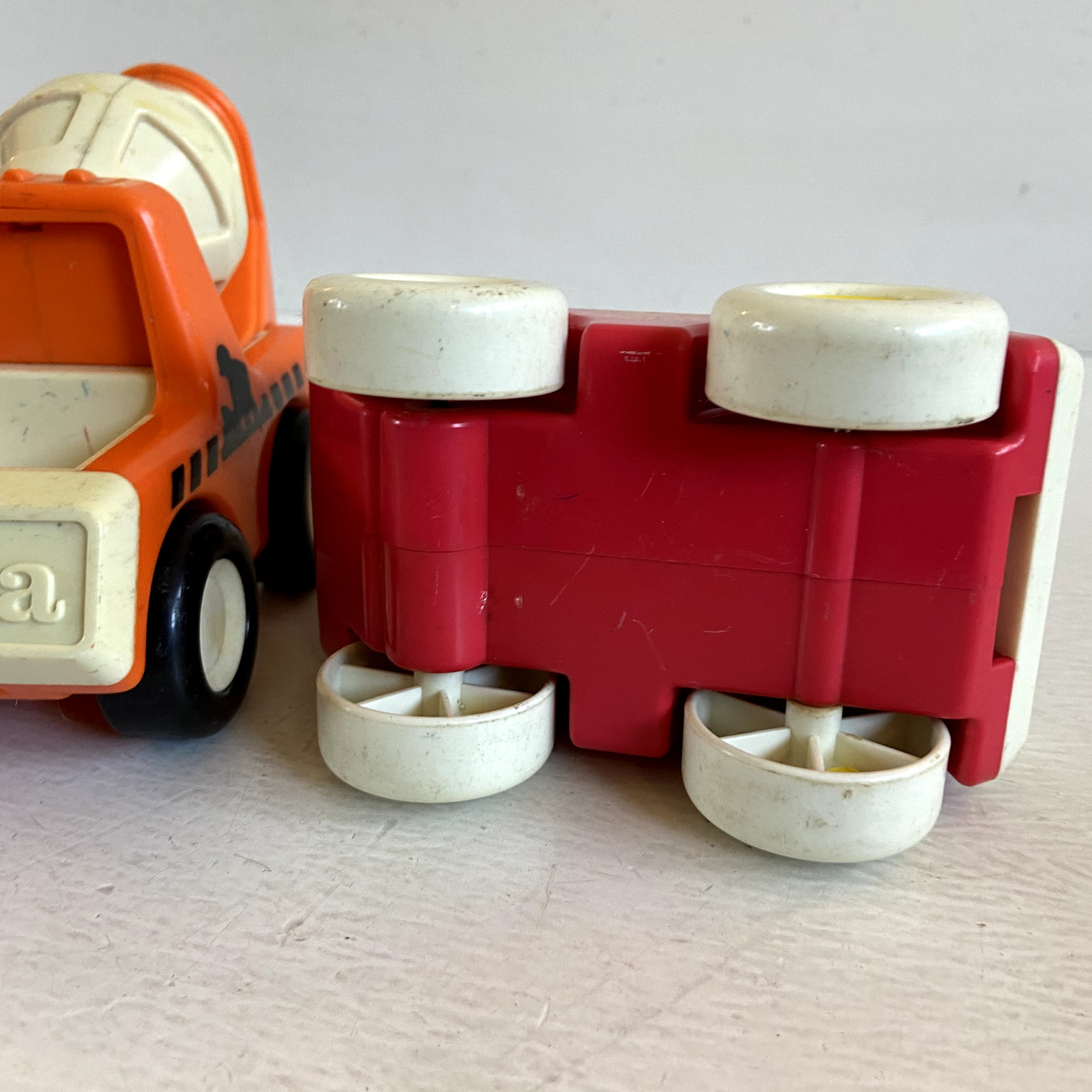 1987 Tonka Cement Mixer Truck Plastic Fire Engine Toddler Toy Ambulance Steel