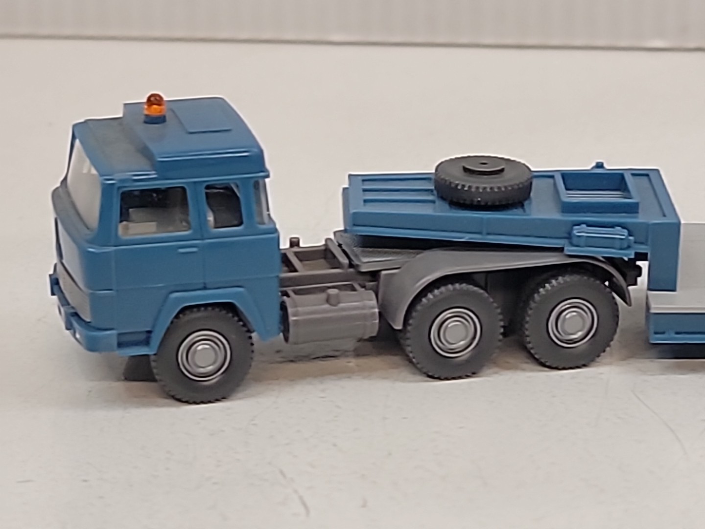 Wiking Magirus Heavy Equipment Hauler