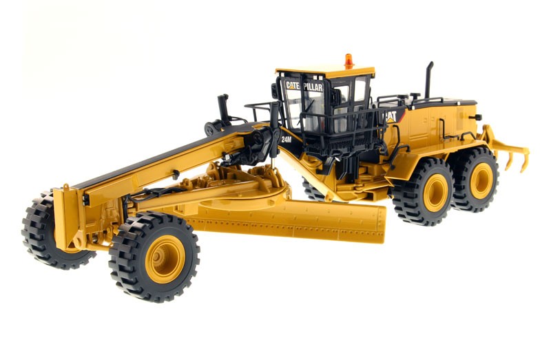 DIECAST MASTERS,CATERPILLAR 24M motor grader with operator, 1/50, DCM85264