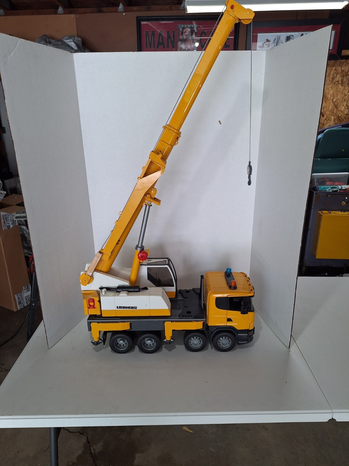 2009 Bruder Scania LTF 1045-4.1 Crane « Liebherr » Truck KO-CS-2010 – 24&Prime; Long