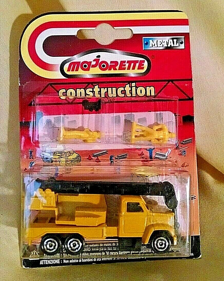 MAJORETTE NOS CONSTRUCTION TRUCK CRANE BOOM 2 MEN 1:100 283 251 DIE CAST YELLOW.