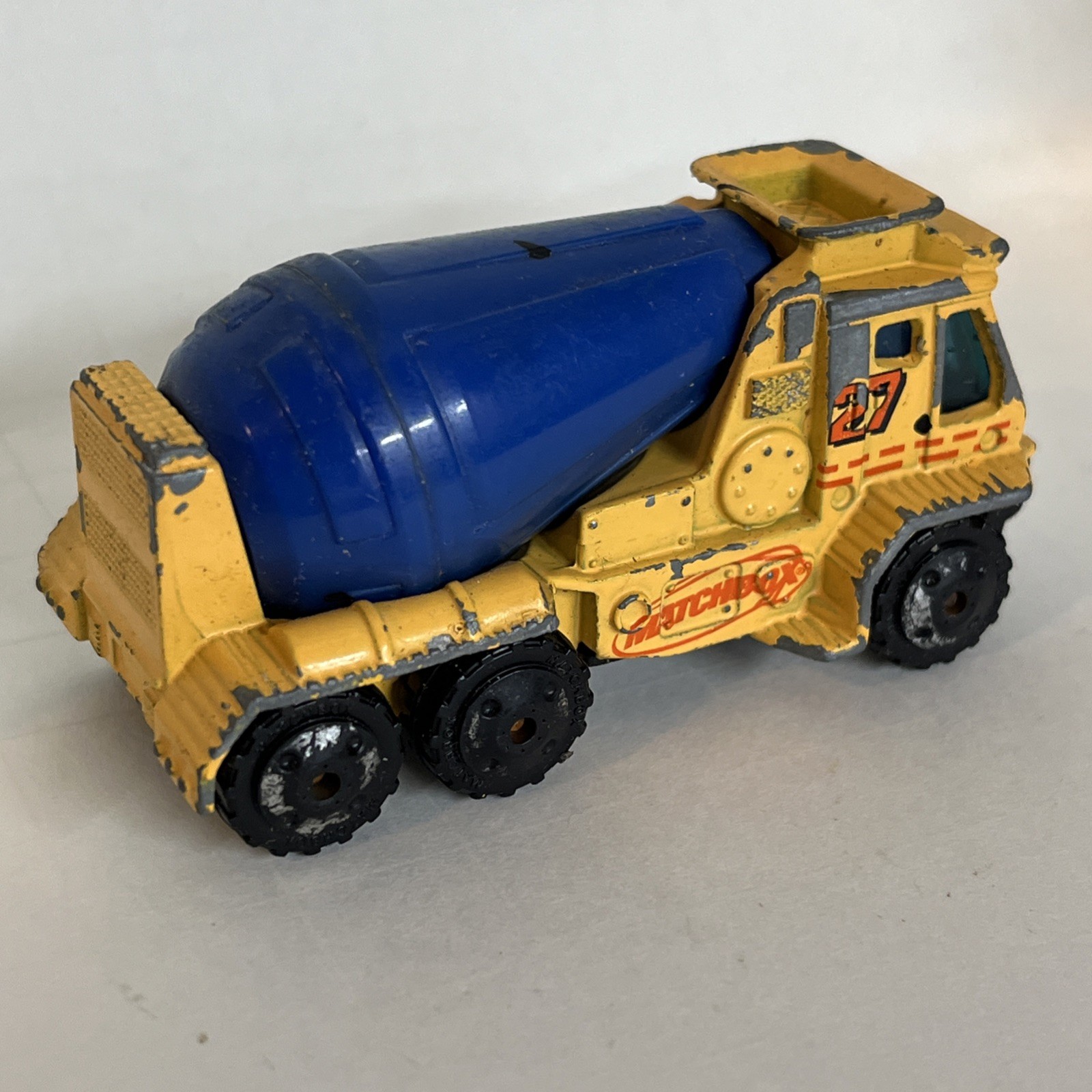 Matchbox 27 Cement Mixer Yellow and Blue 2000 Loose Mixer Works