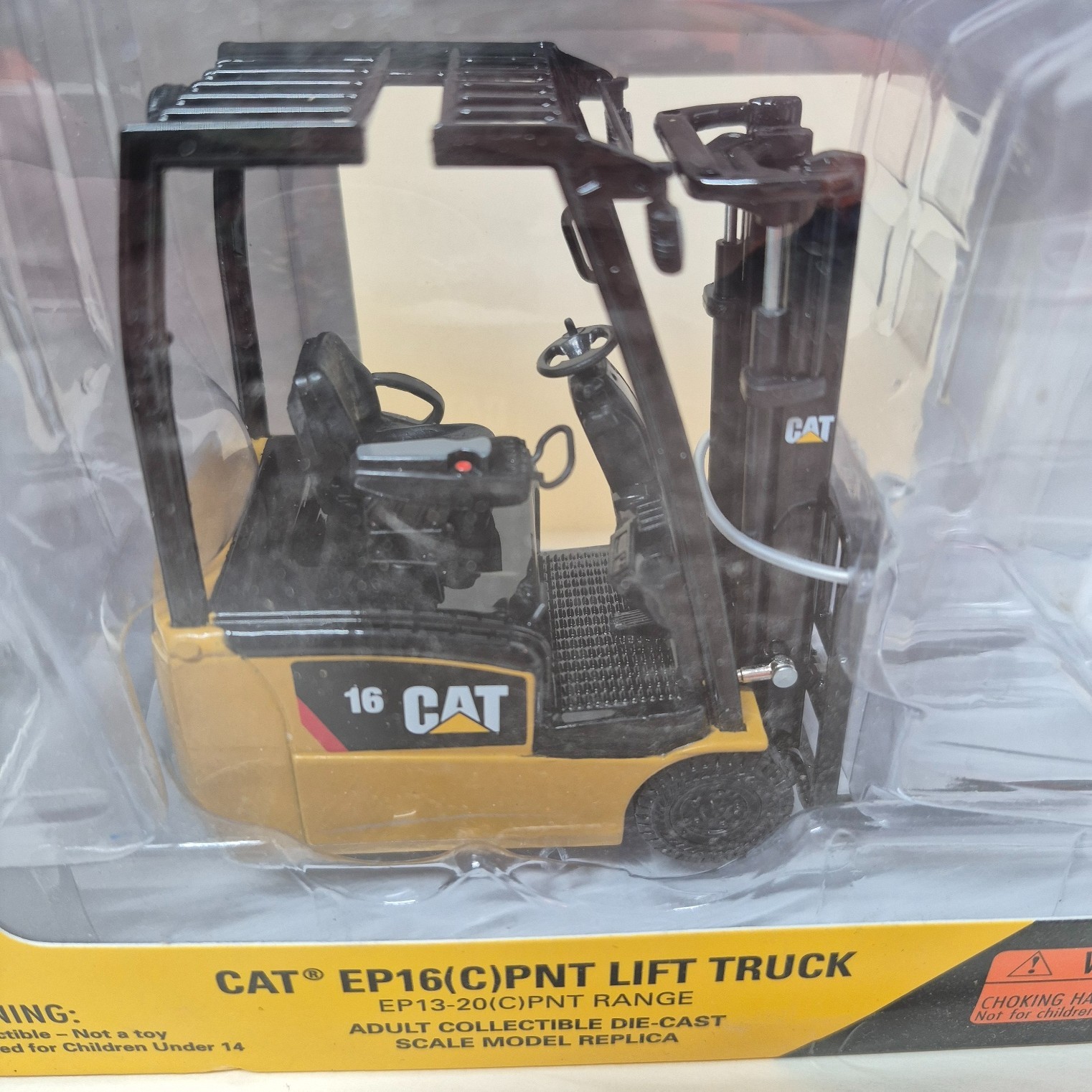 CAT EP16(C)PNT Lift Truck 1:25 Scale – Norscot Scale Models