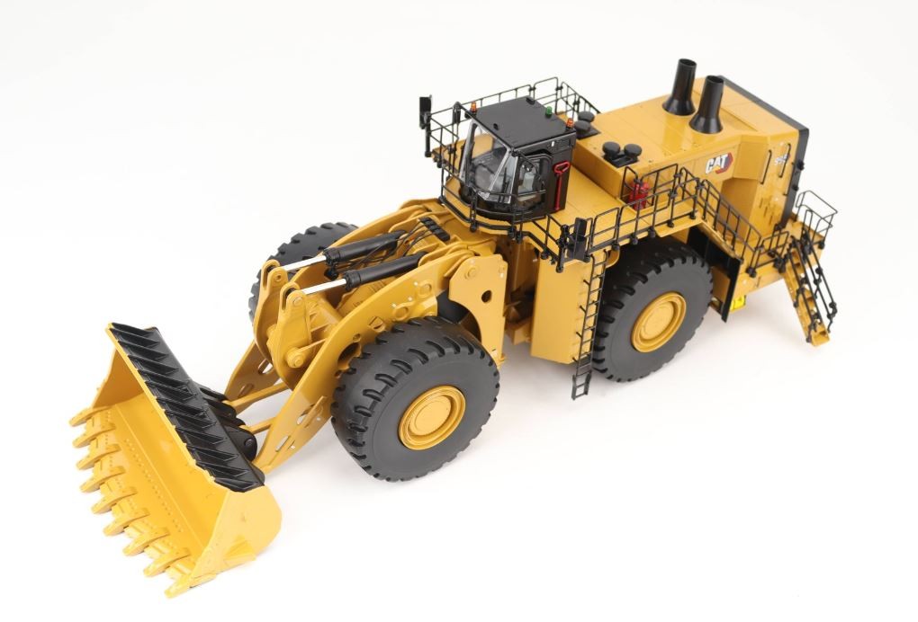 DIECAST MASTERS,CATERPILLAR 995 wheel loader, 1/50, DCM85716