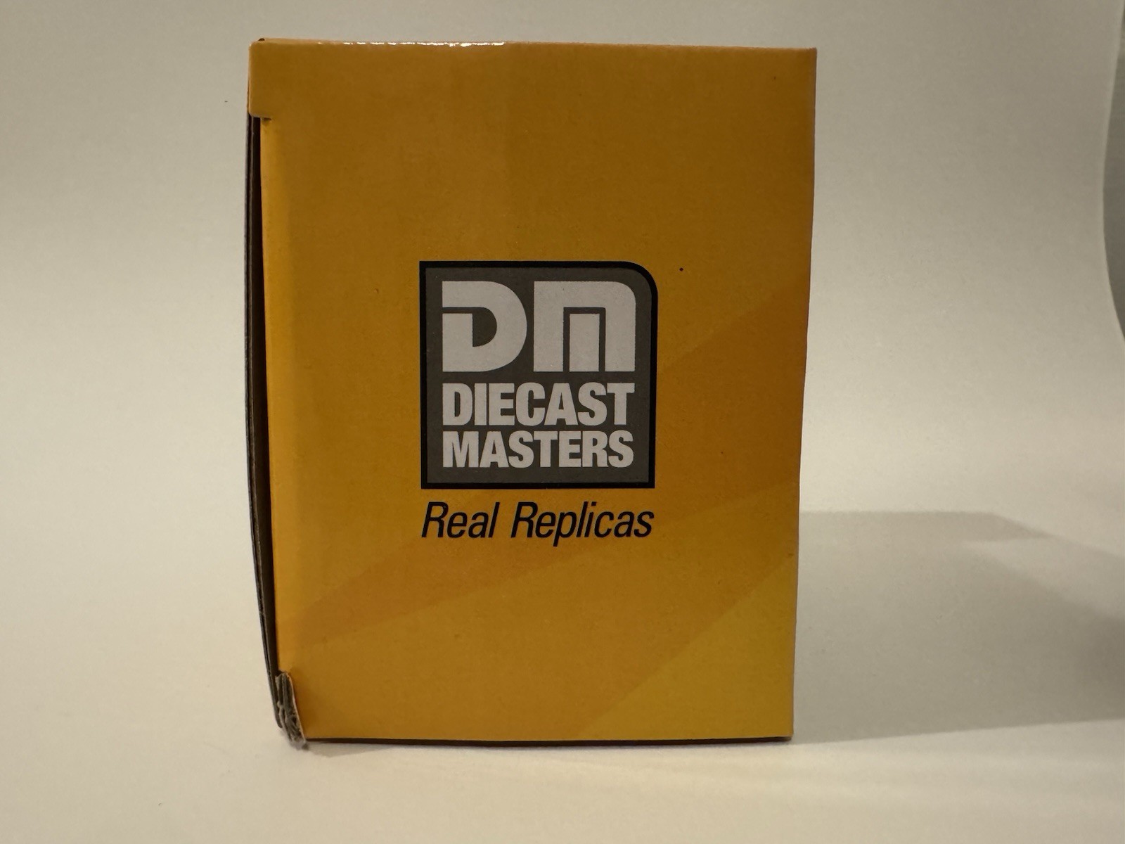 Diecast Masters Caterpillar CB-13 Cat Tandem Vibratory Roller ROPS 1:64 85630 DM