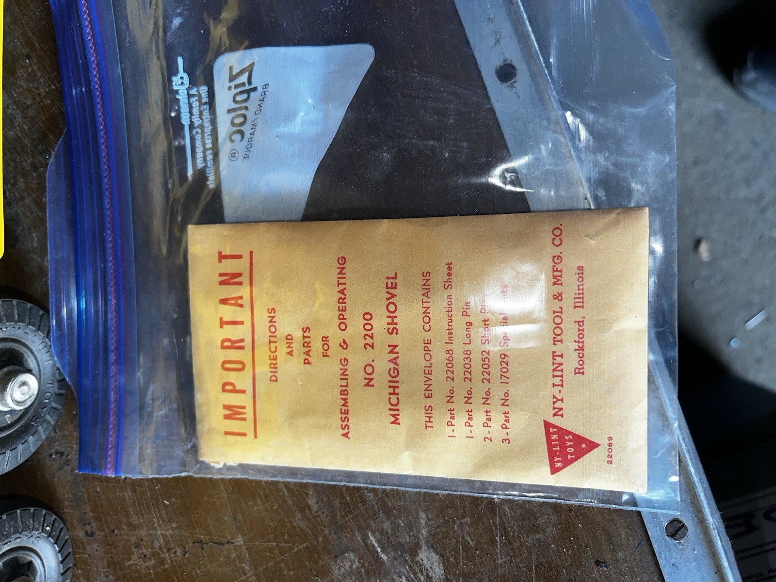 Nylint Michigan T-24 Ver. 1 VINTAGE 1955 Clark Crane Model Steel No 2200 w Box