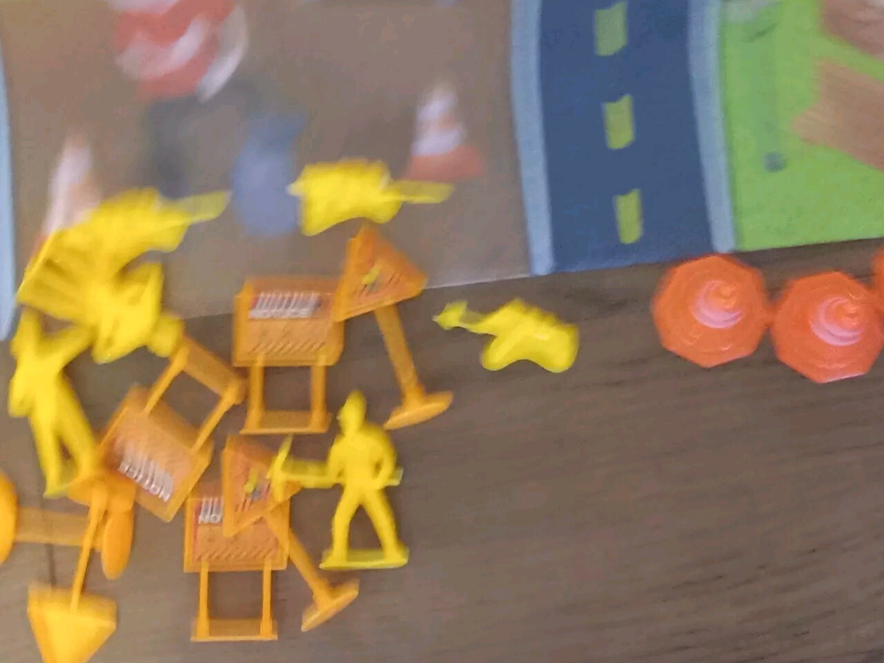 Construction Vehicles Toy Trucks w/Play Mat 38 Pieces Inc 11 Trucks Original Box