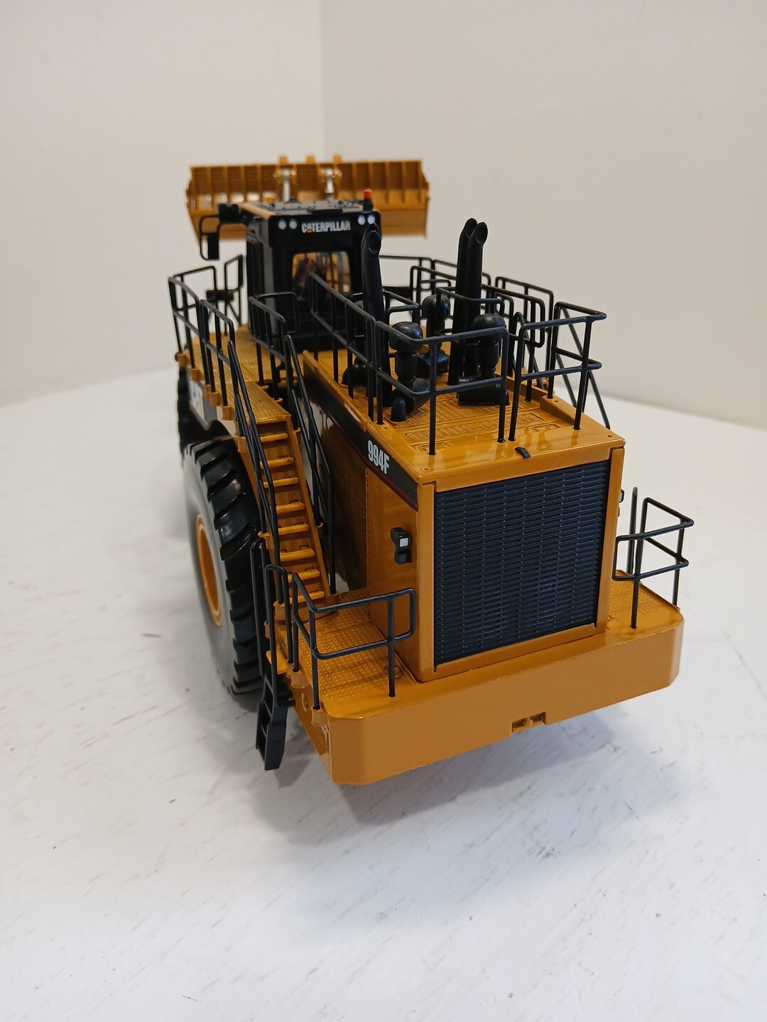 Norscot CAT 994F Wheel Loader 15-inch DieCast Model 1/50 Scale With Original Box