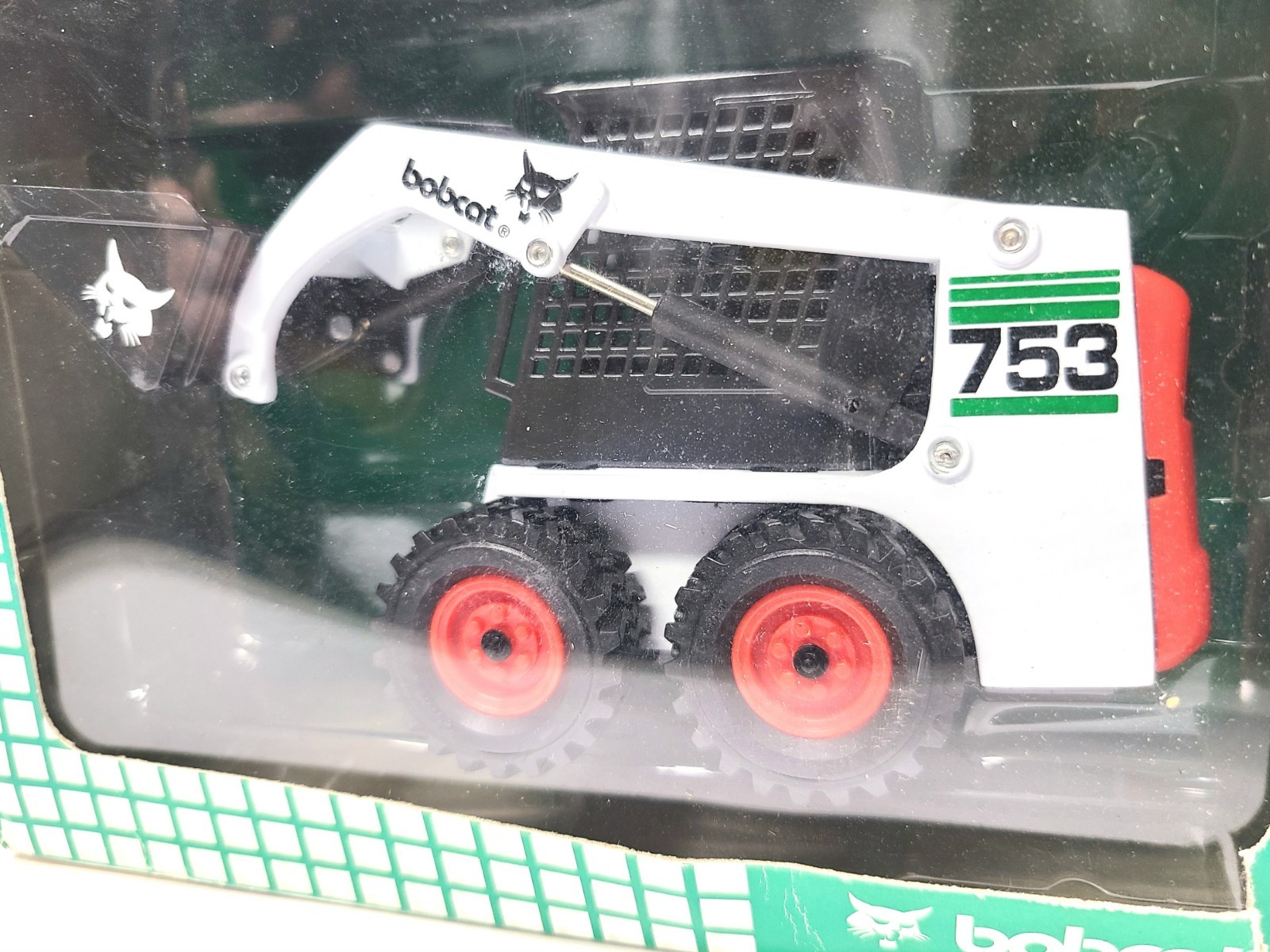 Bobcat 753 Green Skid-Steer Loader Wan Ho 1:25 Scale Diecast Model #6722252 New