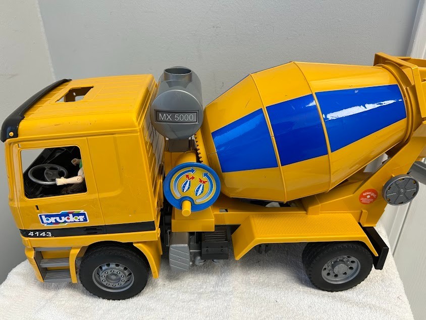 Bruder Mercedes Yellow Blue Large 21 X 10&Prime; Cement Mixer 4143 Made In Germany.