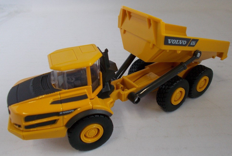 NEWRAY – VOLVO A25 G dump truck – 1/72 – NEW32103