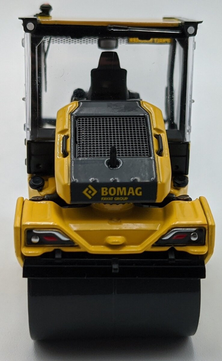 Bymo 42471 1:50 Bomag BW174AP-5 Asphalt Roller
