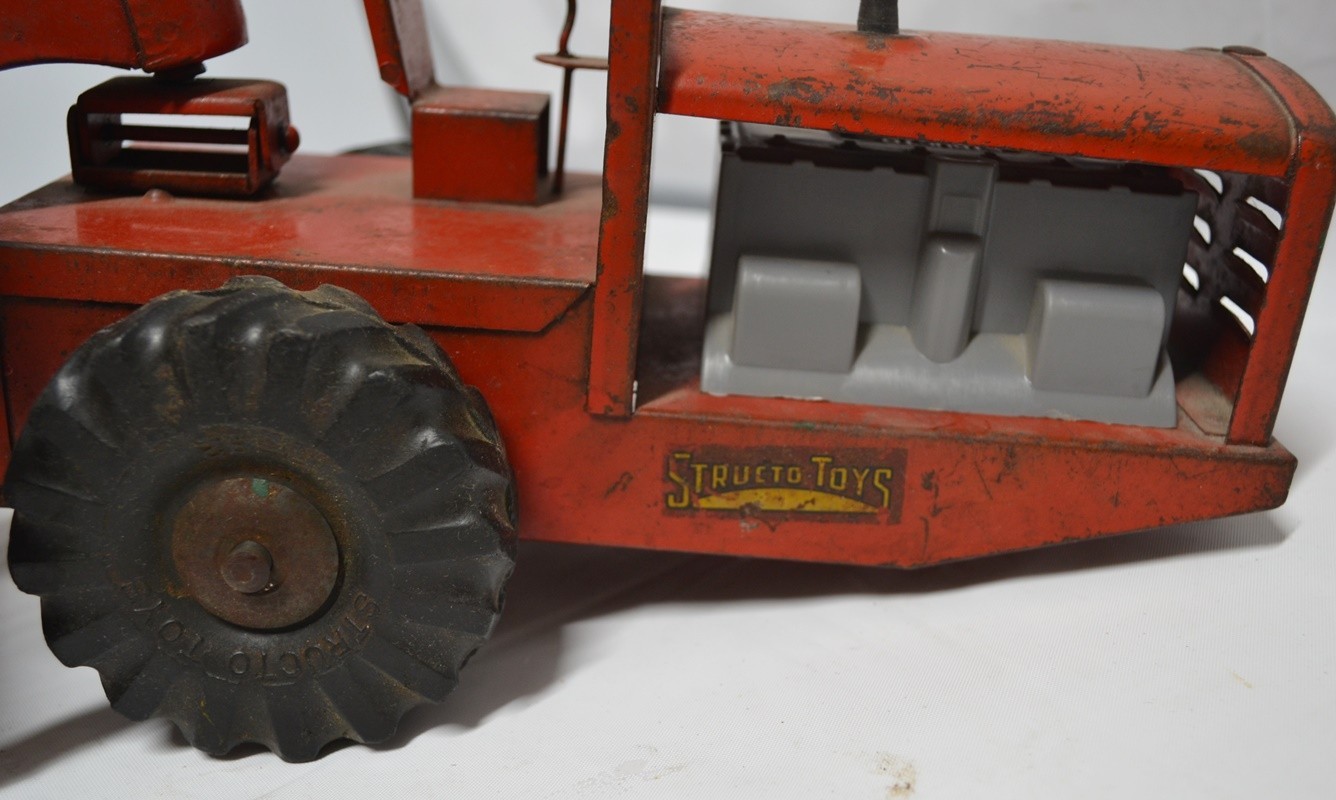 150’s Vintage Structo Earth Scraper Pressed Steel Toy